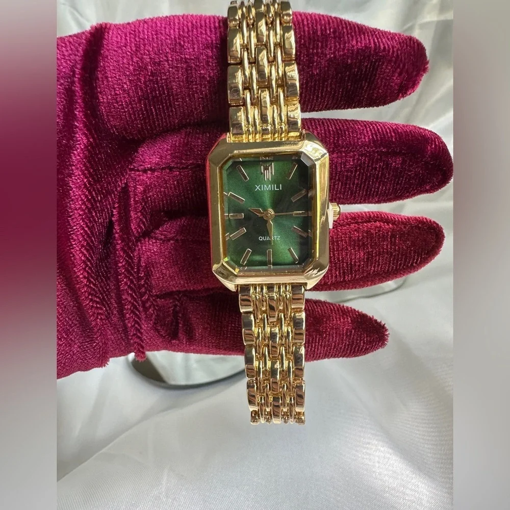 Bestseller Gold and Green Women's Watch